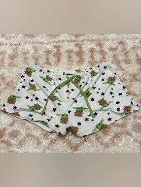 Star Wars White Lounge Shorts with Green Character Print